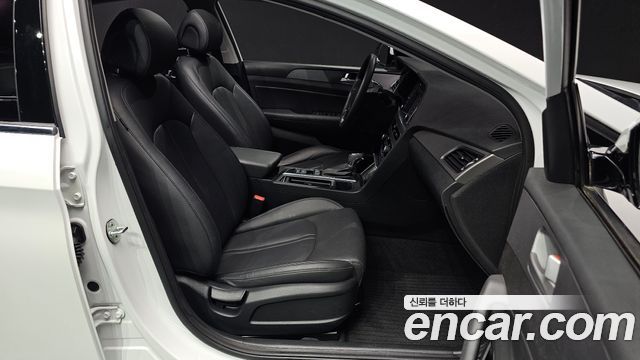 Hyundai Sonata 2017 — photo 16