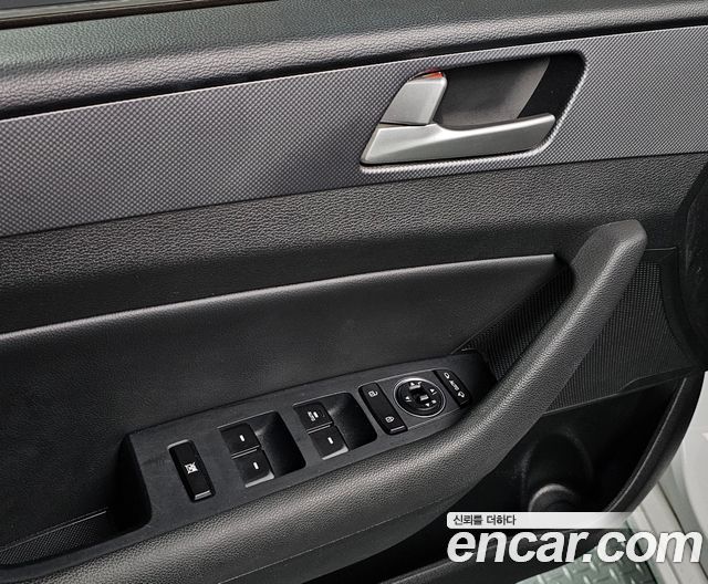 Hyundai Sonata 2017 — photo 31