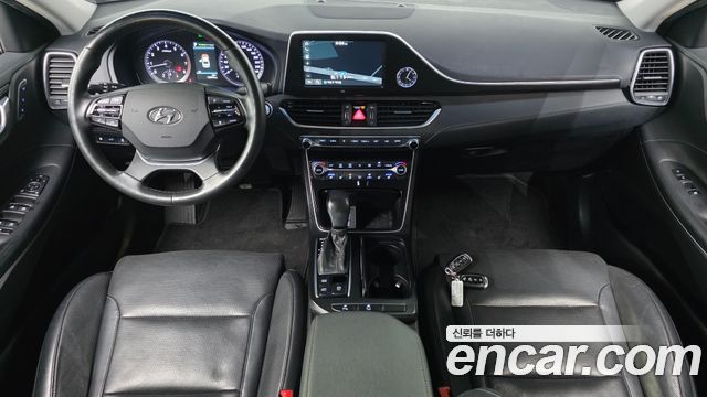 Hyundai Grandeur 2017 — photo 10