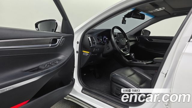 Hyundai Grandeur 2017 — photo 13