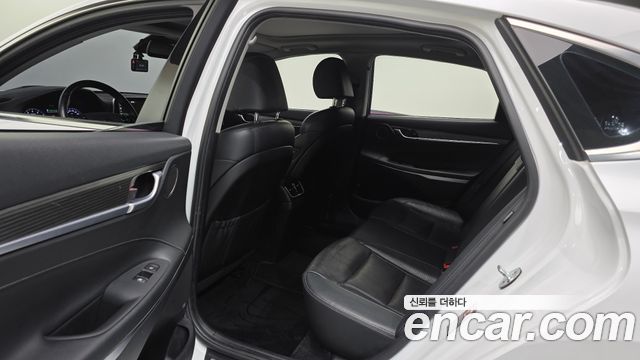 Hyundai Grandeur 2017 — photo 21