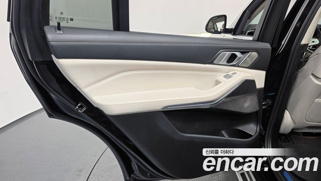 BMW X7 2022 — photo 15