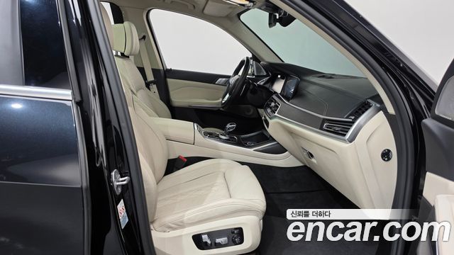 BMW X7 2022 — photo 16
