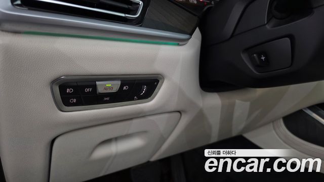 BMW X7 2022 — photo 36