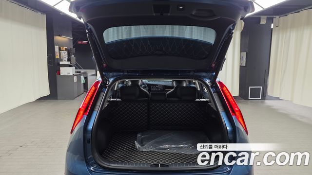 Kia Niro 2023 — photo 26