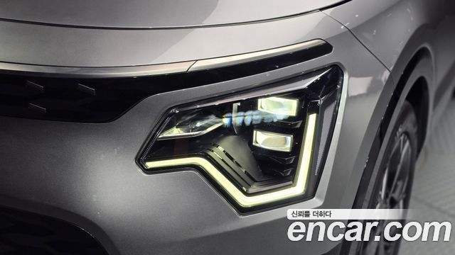 Kia Niro 2023 — photo 8
