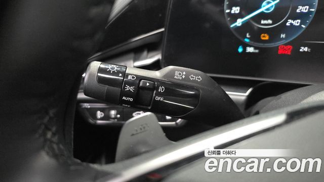 Kia Niro 2023 — photo 29