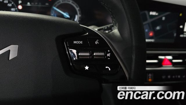 Kia Niro 2023 — photo 32