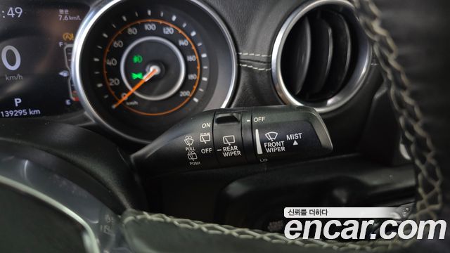 Jeep Wrangler 2018 — photo 29