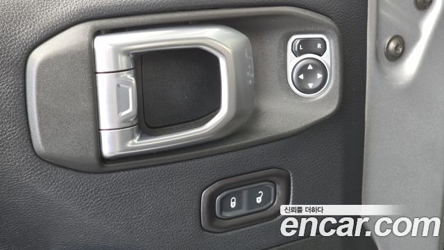 Jeep Wrangler 2018 — photo 30