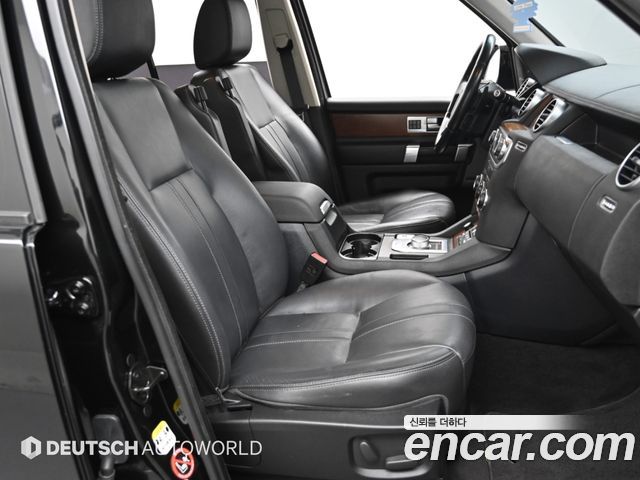 Land Rover Discovery 2016 — photo 10