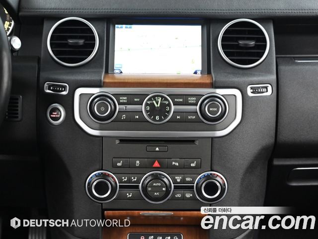 Land Rover Discovery 2016 — photo 13