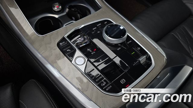 BMW X7 2023 — photo 12