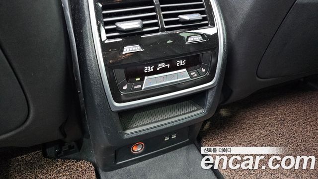 BMW X7 2023 — photo 26