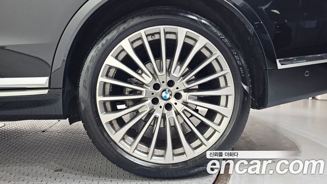 BMW X7 2023 — photo 7