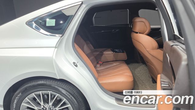 Genesis G80 2022 — photo 17