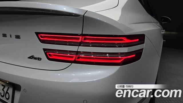 Genesis G80 2022 — photo 9