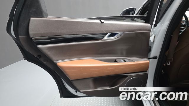 Genesis G80 2022 — photo 15
