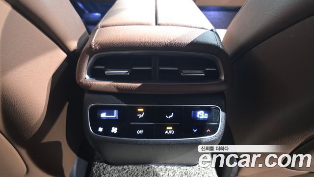 Genesis G80 2022 — photo 30