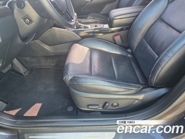 Kia K7 2017 — photo 17