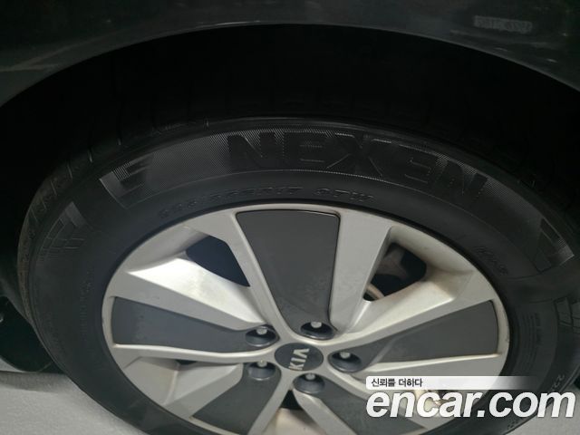 Kia K7 2017 — photo 19