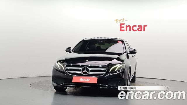 Mercedes-Benz E-Class 2019 — photo 3