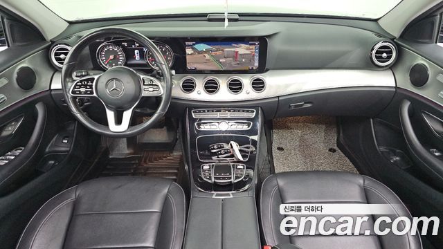 Mercedes-Benz E-Class 2019 — photo 7