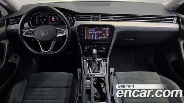 Volkswagen Passat 2022 — photo 10
