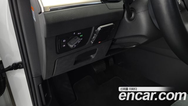 Volkswagen Passat 2022 — photo 28
