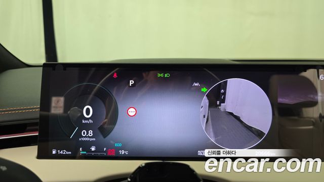 Genesis GV70 2025 — photo 11