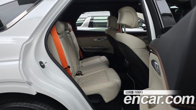 Genesis GV70 2025 — photo 17