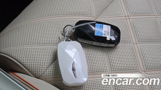 Genesis GV70 2025 — photo 23