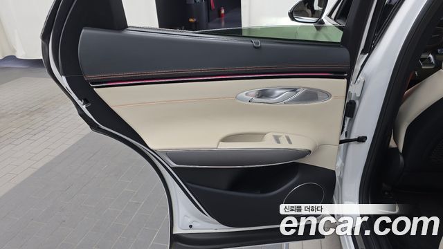 Genesis GV70 2025 — photo 15