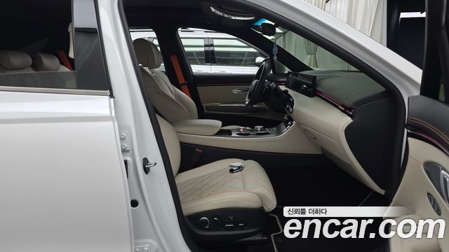 Genesis GV70 2025 — photo 16