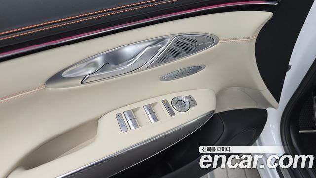 Genesis GV70 2025 — photo 31