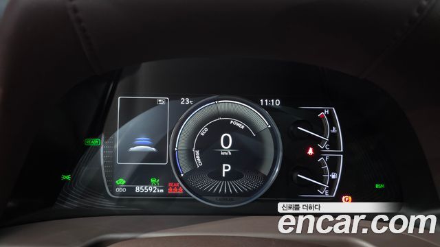 Lexus ES 2019 — photo 11