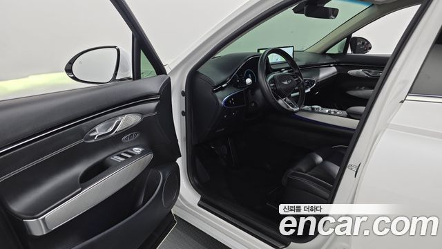 Genesis GV70 2022 — photo 13