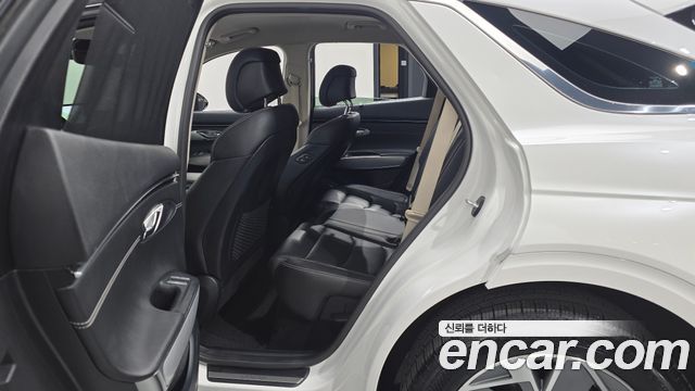 Genesis GV70 2022 — photo 17