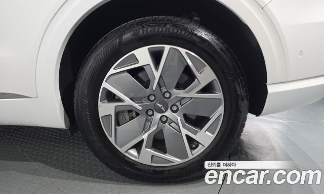 Genesis GV70 2022 — photo 7