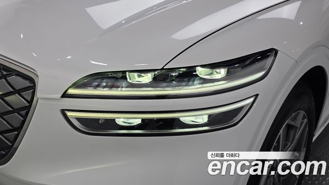 Genesis GV70 2022 — photo 8