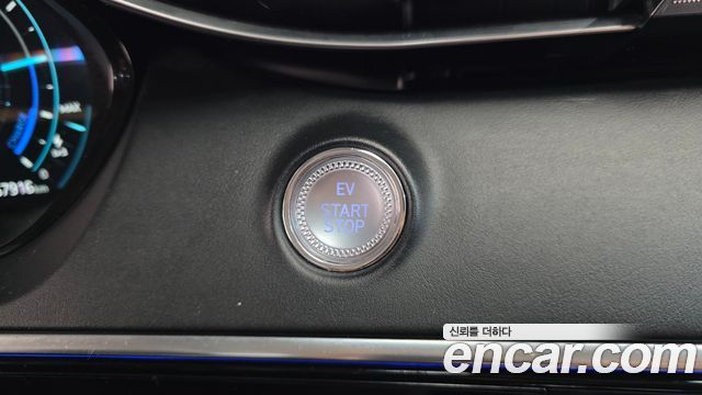 Genesis GV70 2022 — photo 28