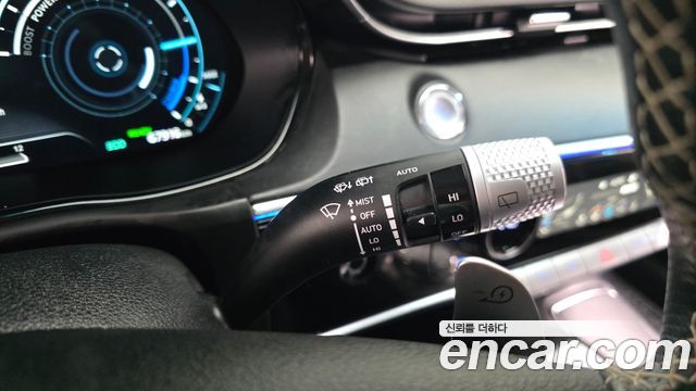 Genesis GV70 2022 — photo 29
