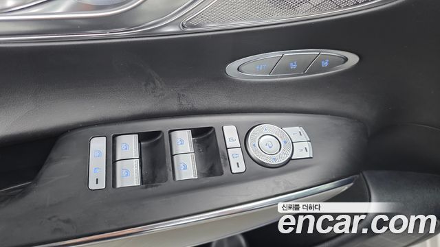 Genesis GV70 2022 — photo 30
