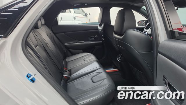 Hyundai AVANTE 2023 — photo 17