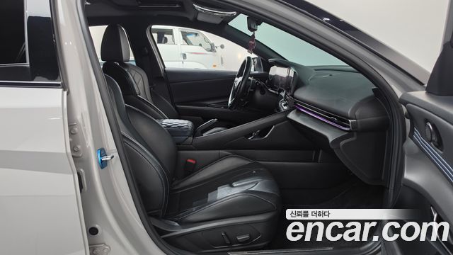 Hyundai AVANTE 2023 — photo 16