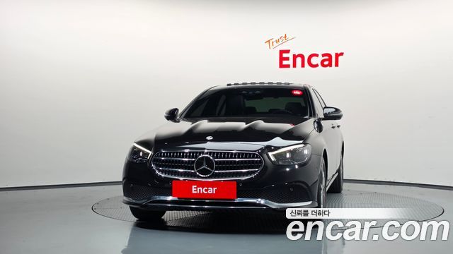 Mercedes-Benz E-Class 2022 — photo 3