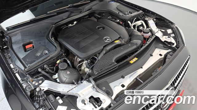 Mercedes-Benz E-Class 2022 — photo 6