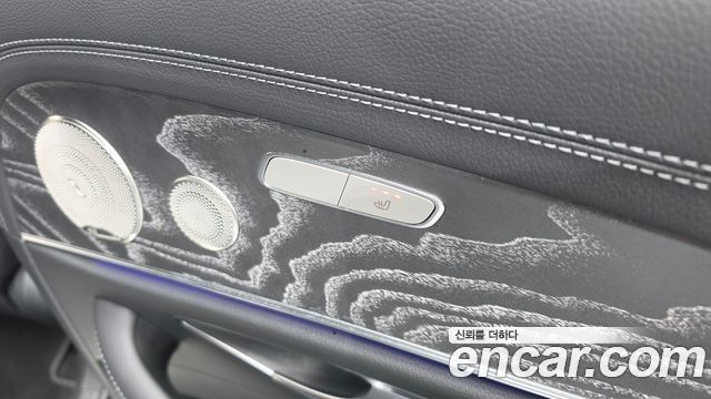 Mercedes-Benz E-Class 2022 — photo 23