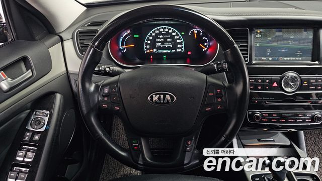 Kia K7 2016 — photo 19
