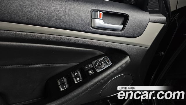 Kia K7 2016 — photo 24